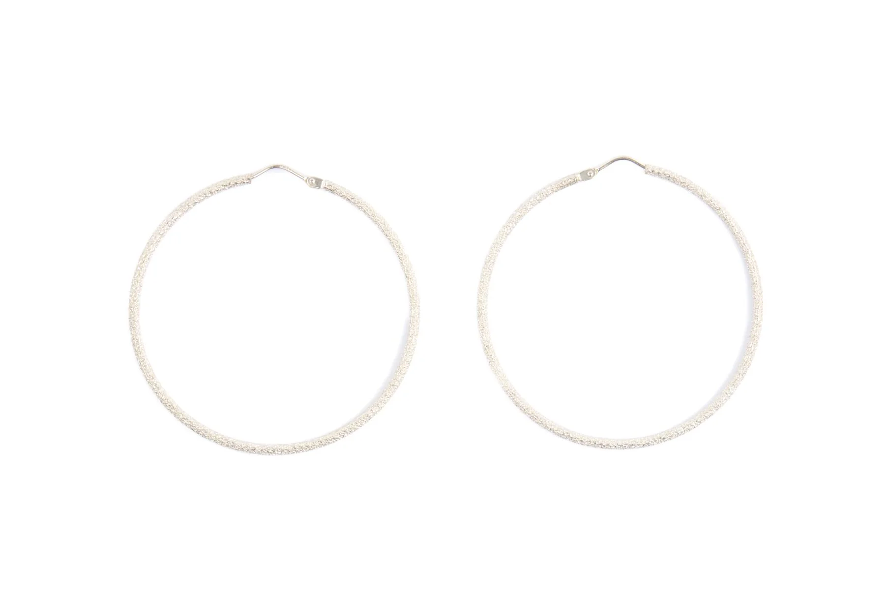18K WHITE GOLD HOOP EARRINGS - Image 2