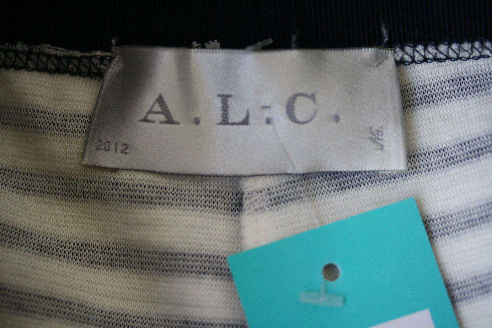 A.L.C. BENJI NAVY & WHITE STRIPED MINI SHORTS XS - Image 9