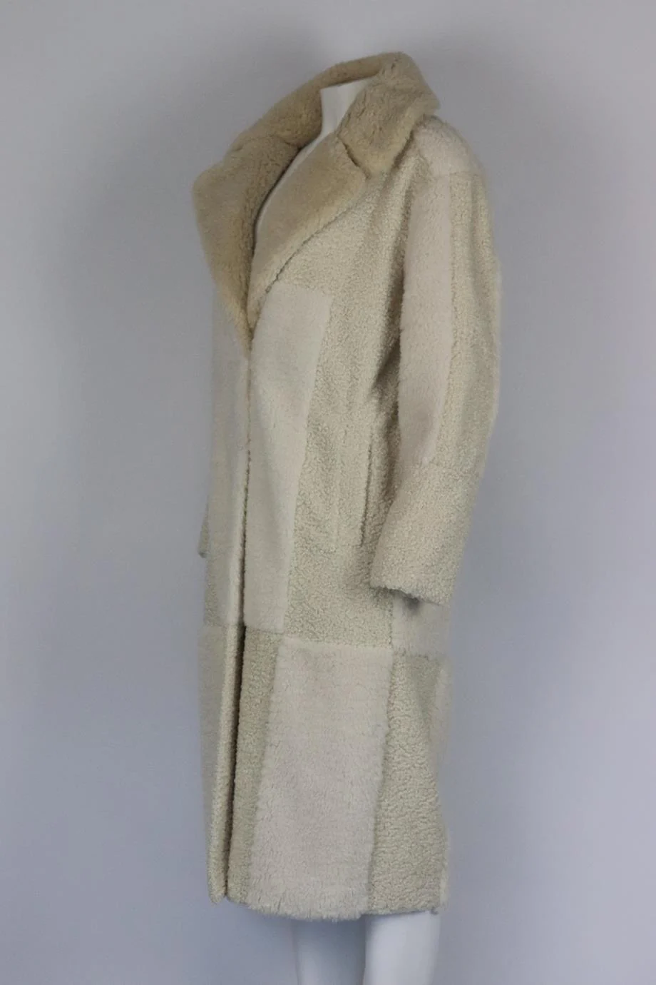 A.L.C. OVERSIZED FAUX SHEARLING COAT MEDIUM - Image 3