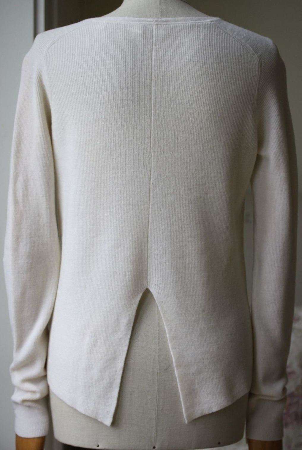 A.L.C. RHODES CREAM V-NECK SWEATER SMALL - Image 2
