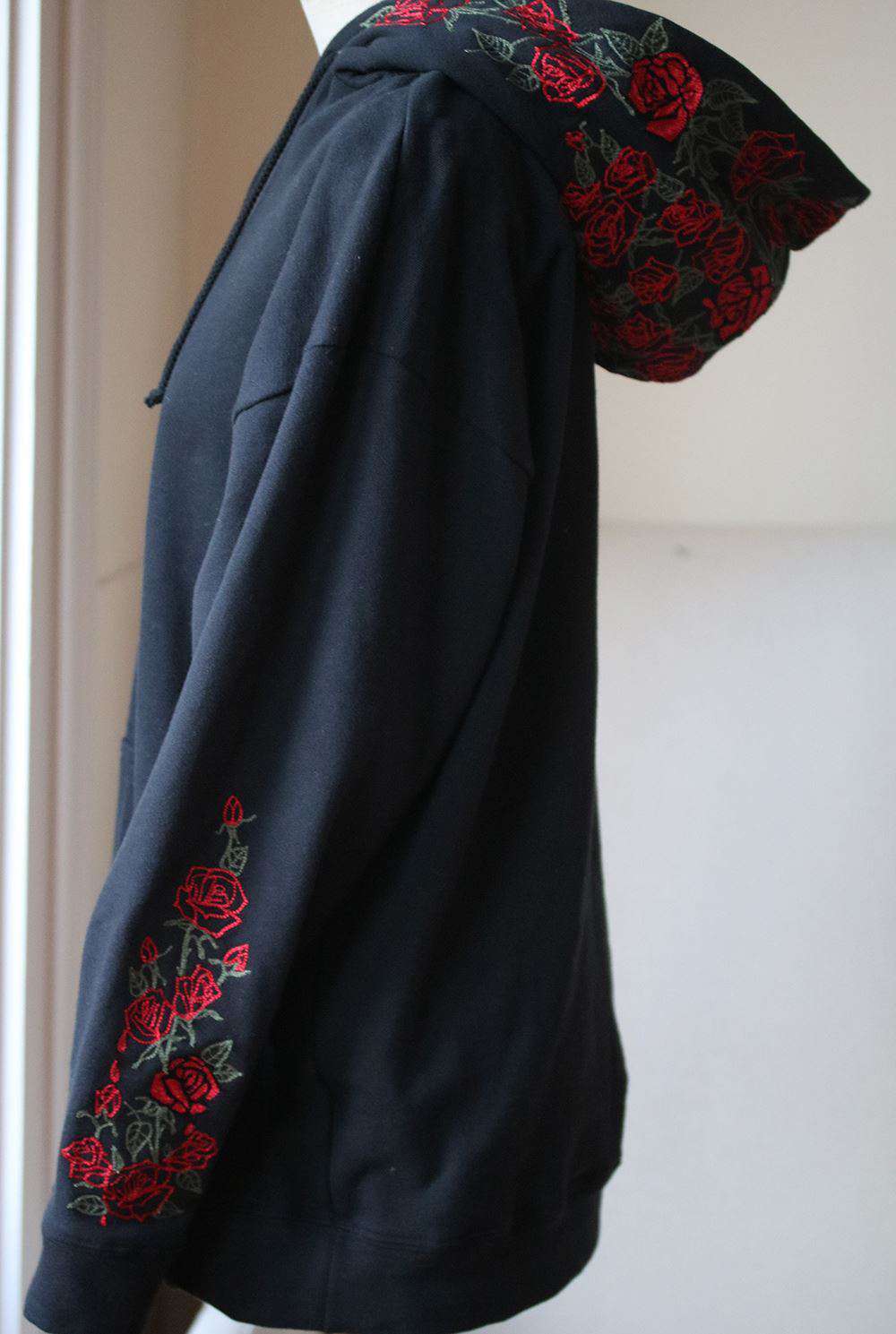 ADAPTATION X THE CHAIN GANG BED OF ROSES HOODIE SMALL - Image 4
