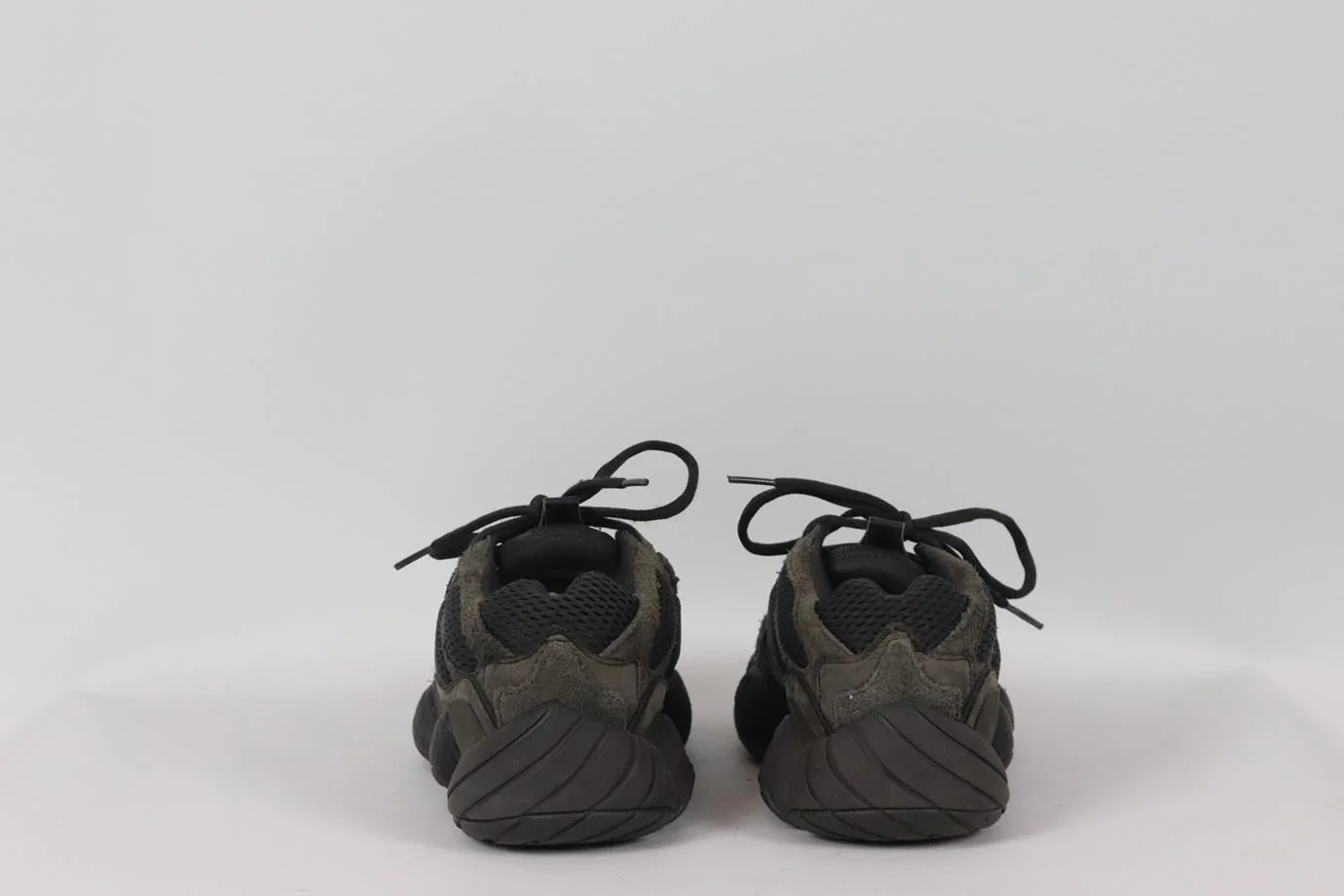 ADIDAS YEEZY 500 SUEDE AND MESH SNEAKERS EU 42 UK 8 US 8.5 - Image 4