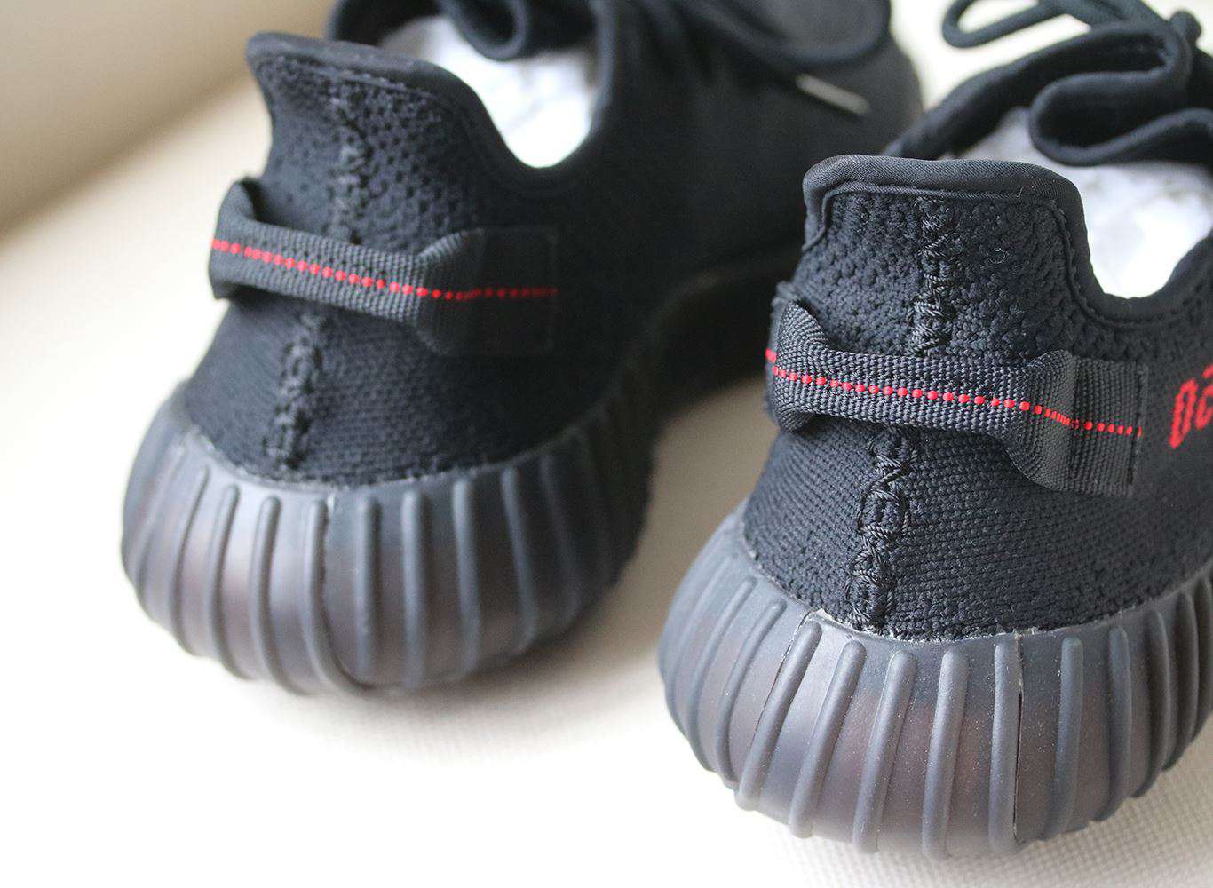 ADIDAS YEEZY BOOST 350 V2 BLACK RED SNEAKERS UK 9 US 9.5 FR 43 - Image 5