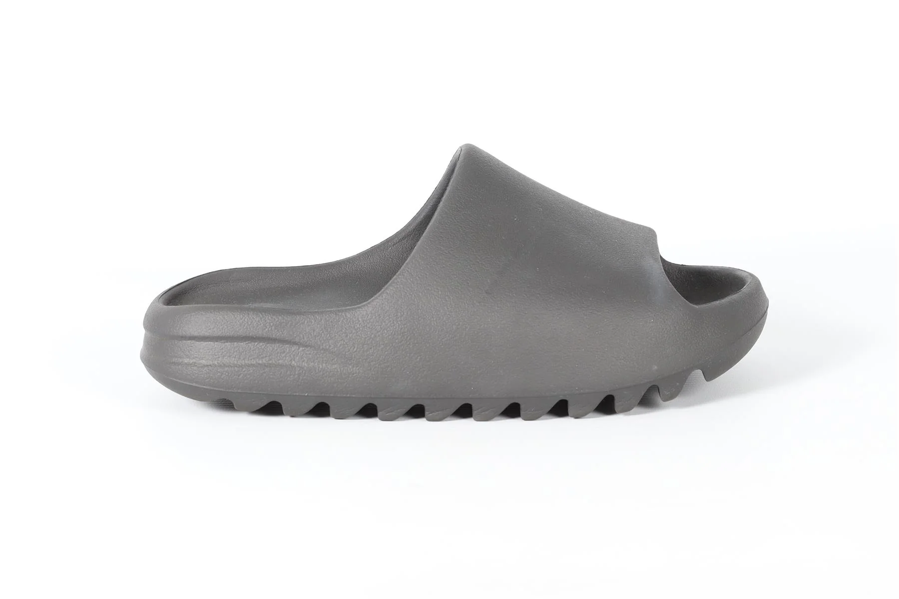 ADIDAS YEEZY GREY RUBBER SLIDES US 6 EU 37.5 UK 4.5 - Image 2