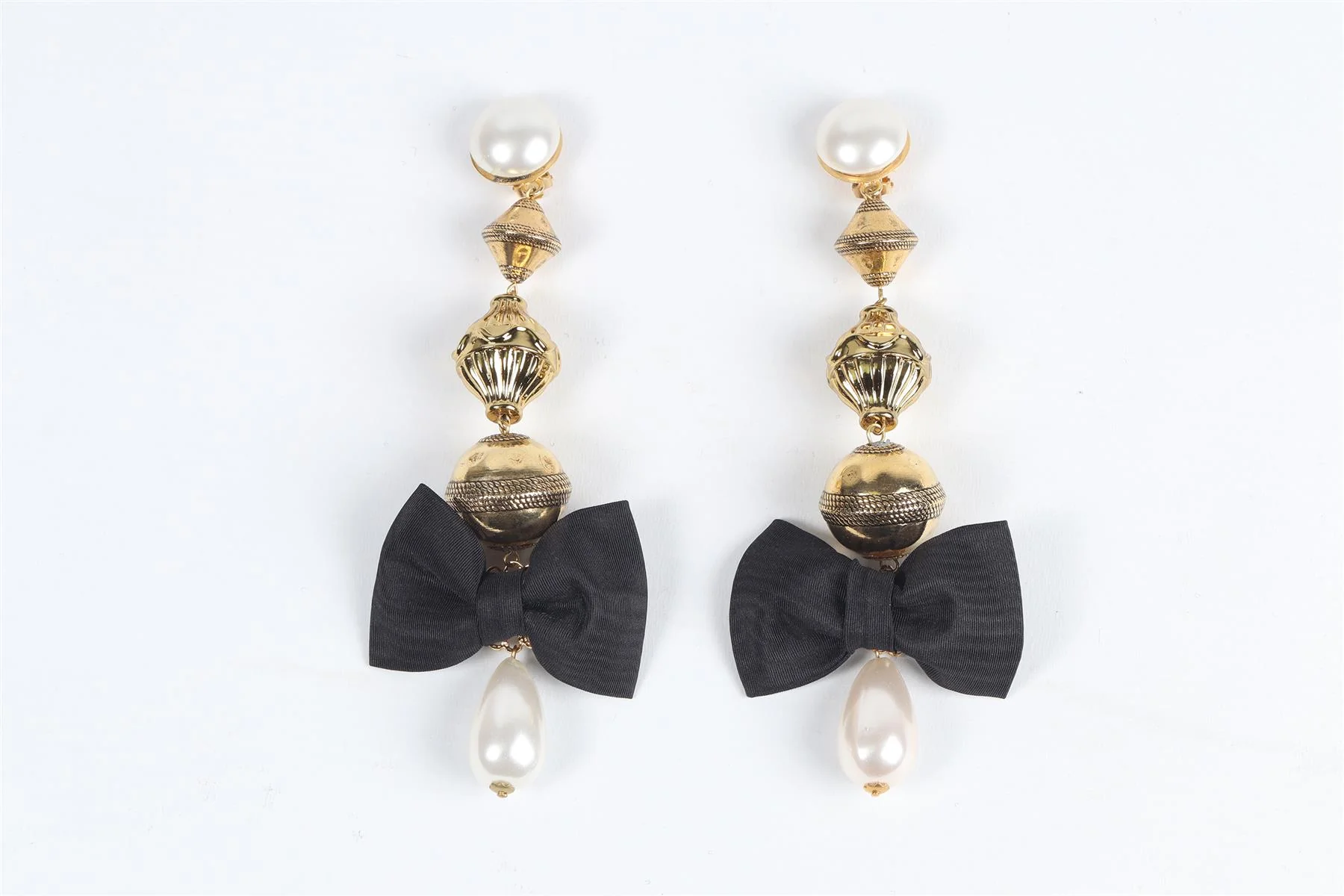 ALESSANDRA RICH GOLD TONE AND FAUX PEARL CLIP EARRINGS - Image 2