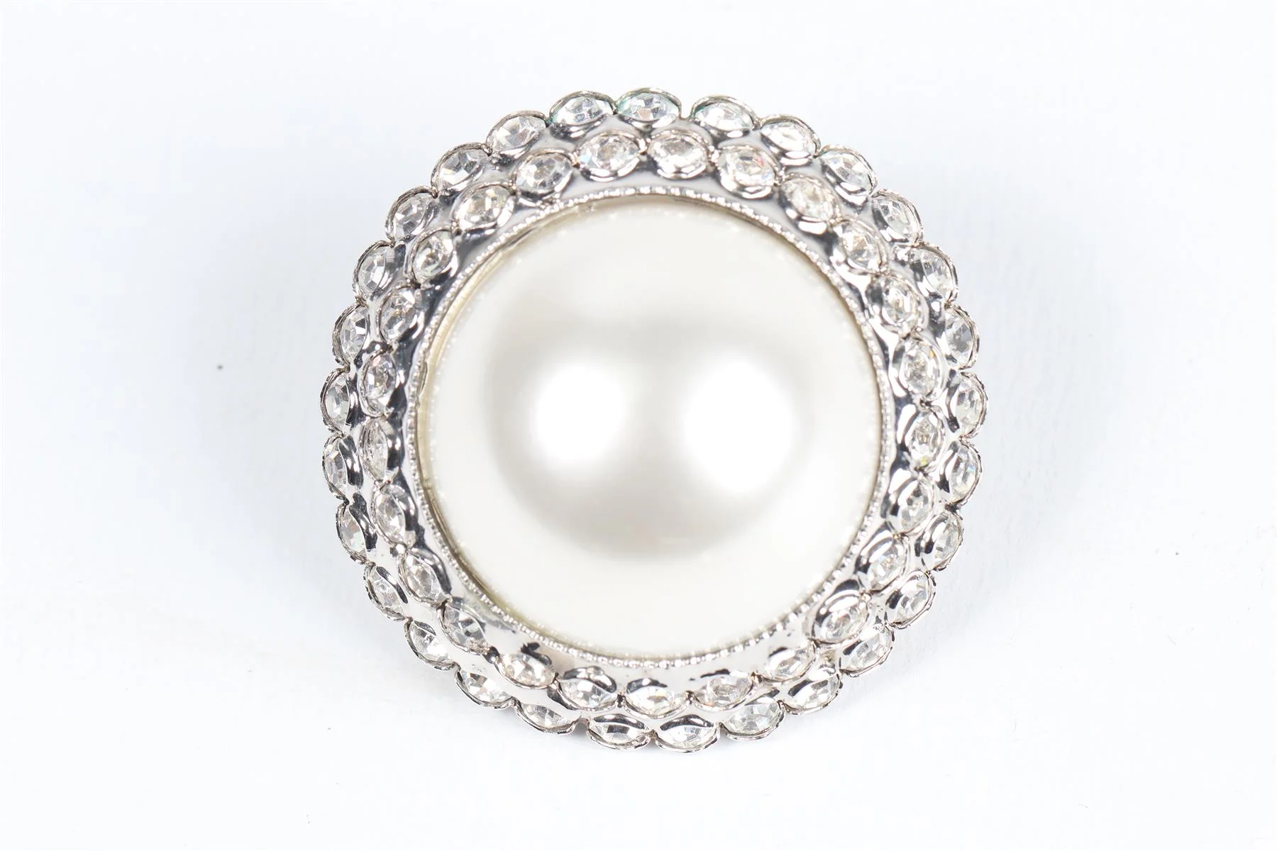 ALESSANDRA RICH SILVER TONE AND FAUX PEARL CLIP EARRINGS - Image 4