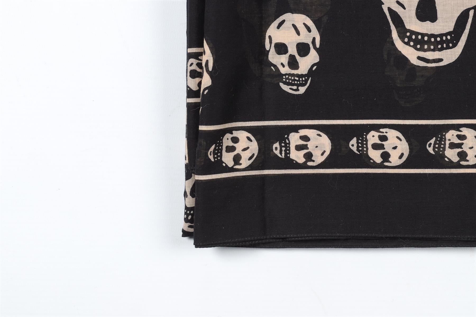ALEXANDER MCQUEEN BLACK COTTON SCARF - Image 4