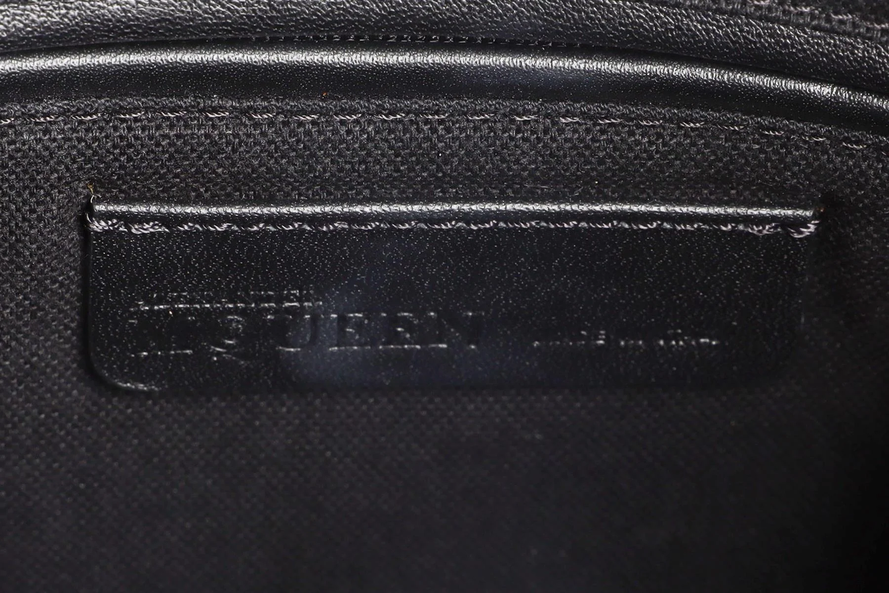 ALEXANDER MCQUEEN BLACK LEATHER CLUTCH - Image 10