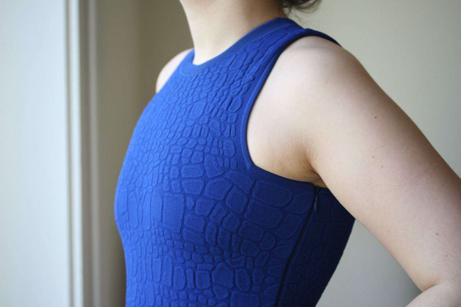 ALEXANDER MCQUEEN BLUE CROCODILE EMBOSSED DRESS SMALL - Image 9