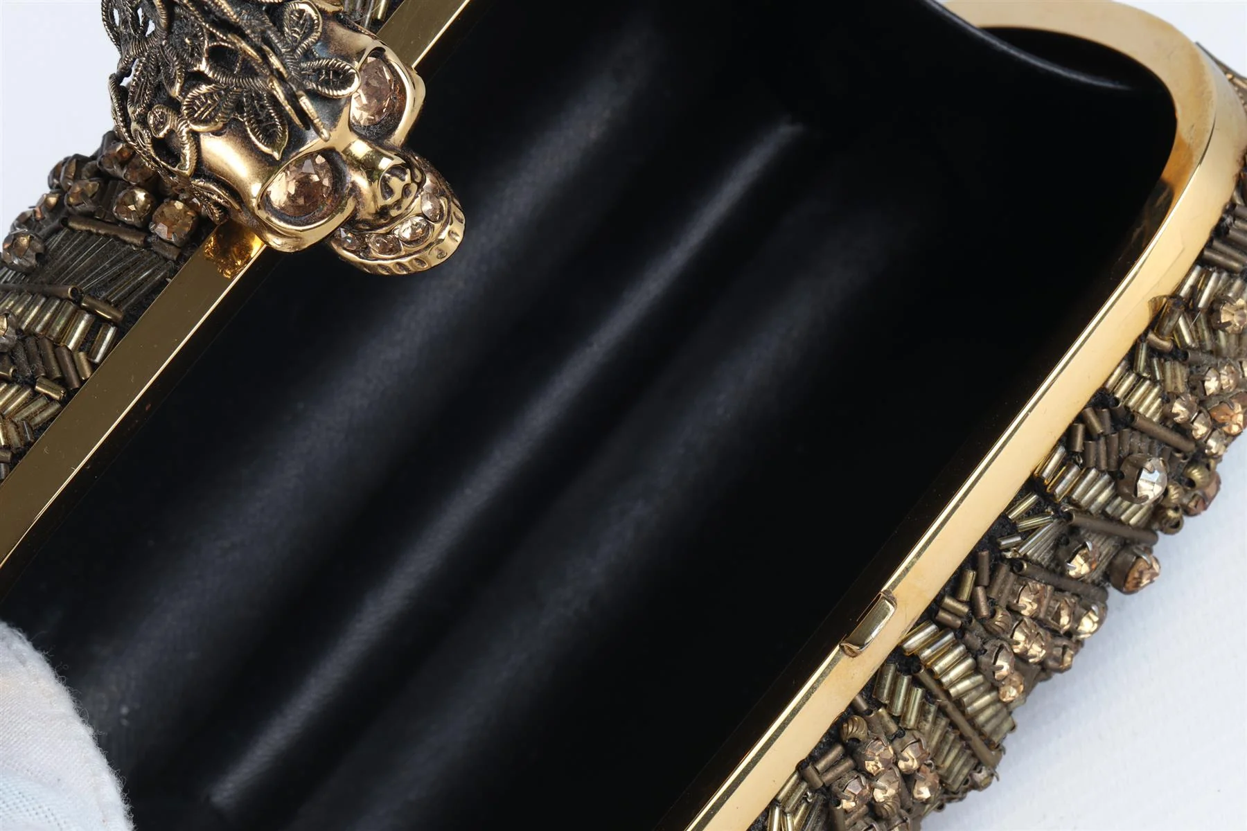 ALEXANDER MCQUEEN GOLD SKULL CRYSTAL AND SATIN CLUTCH - Image 11