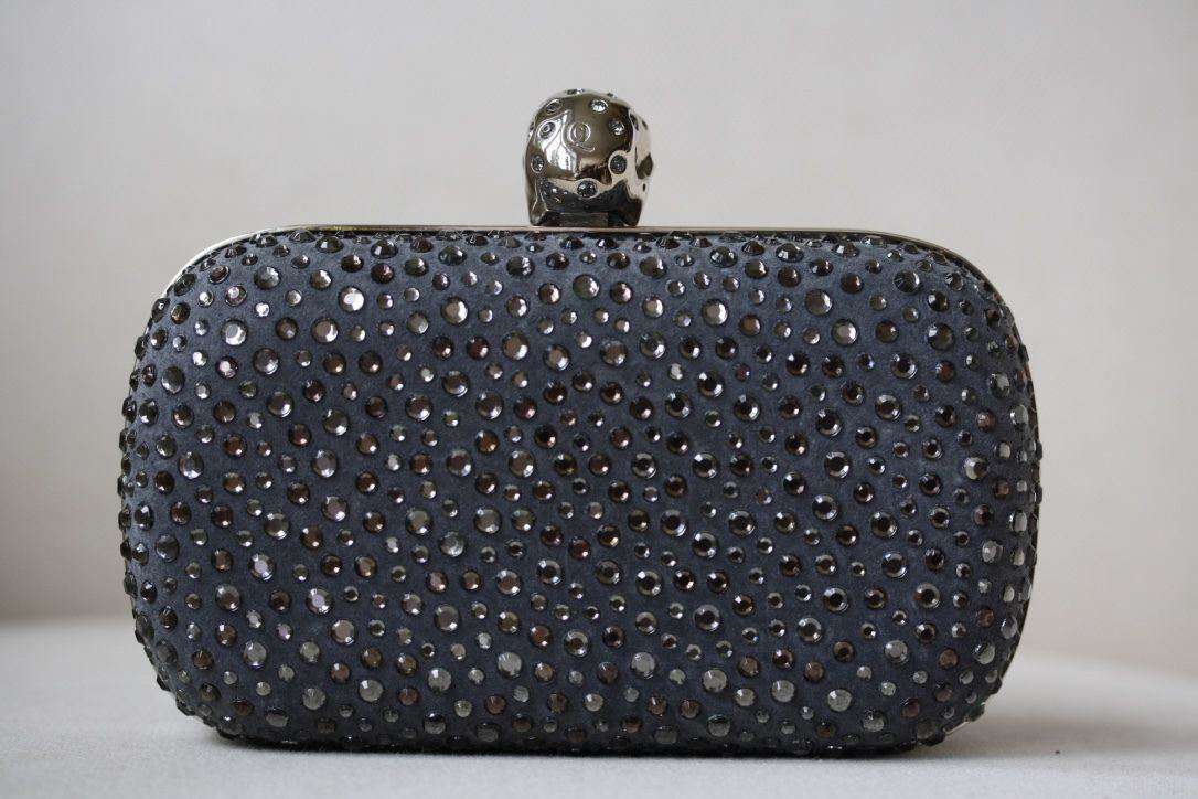 ALEXANDER MCQUEEN GREY CRYSTAL SKULL CLUTCH BAG - Image 2