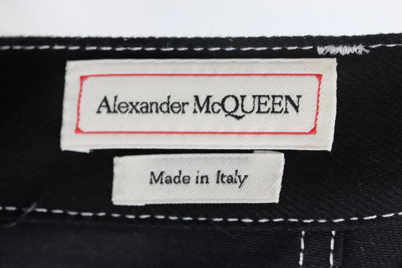 ALEXANDER MCQUEEN HIGH RISE TAPERED JEANS W27 UK 8/10 - Image 5