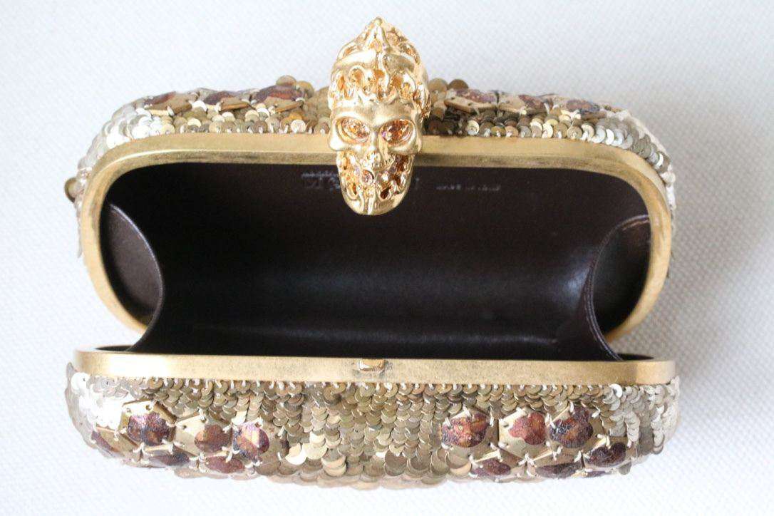 ALEXANDER MCQUEEN JAW SKULL SEQUINED BOX CLUTCH - Image 12