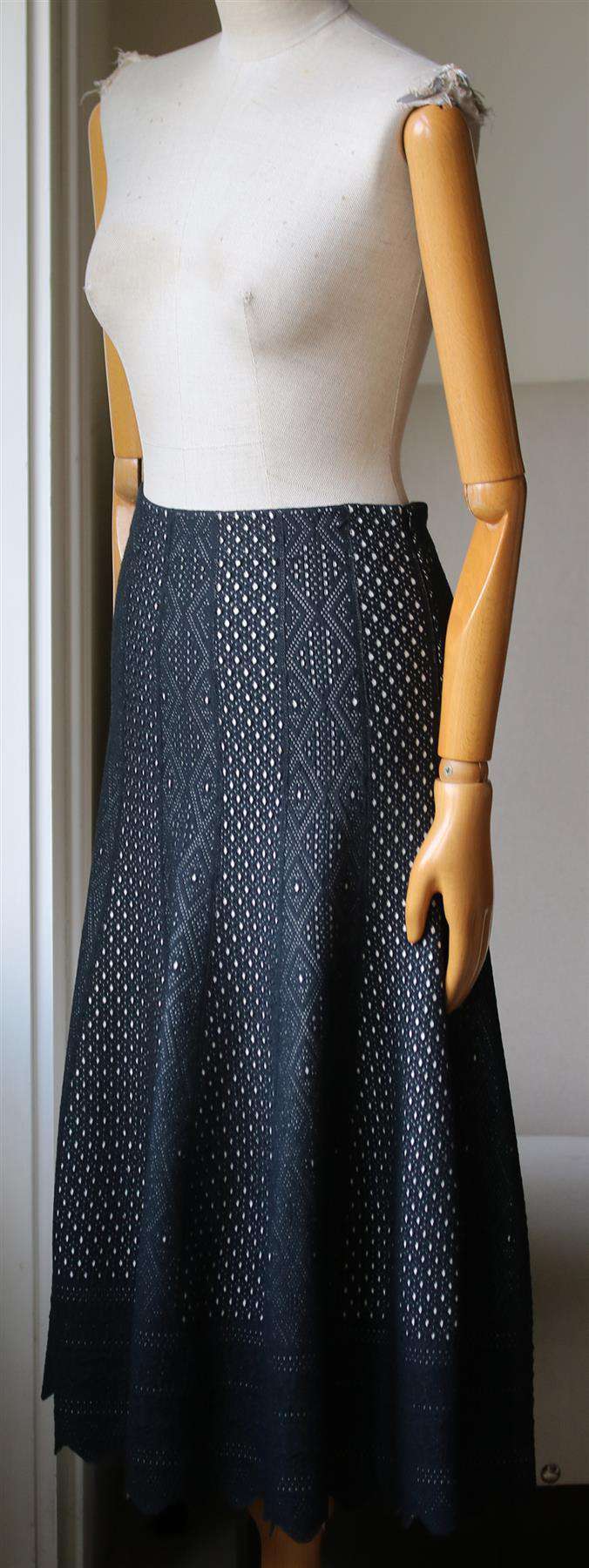 ALEXANDER MCQUEEN LASER CUT KNITTED MIDI SKIRT MEDIUM - Image 3
