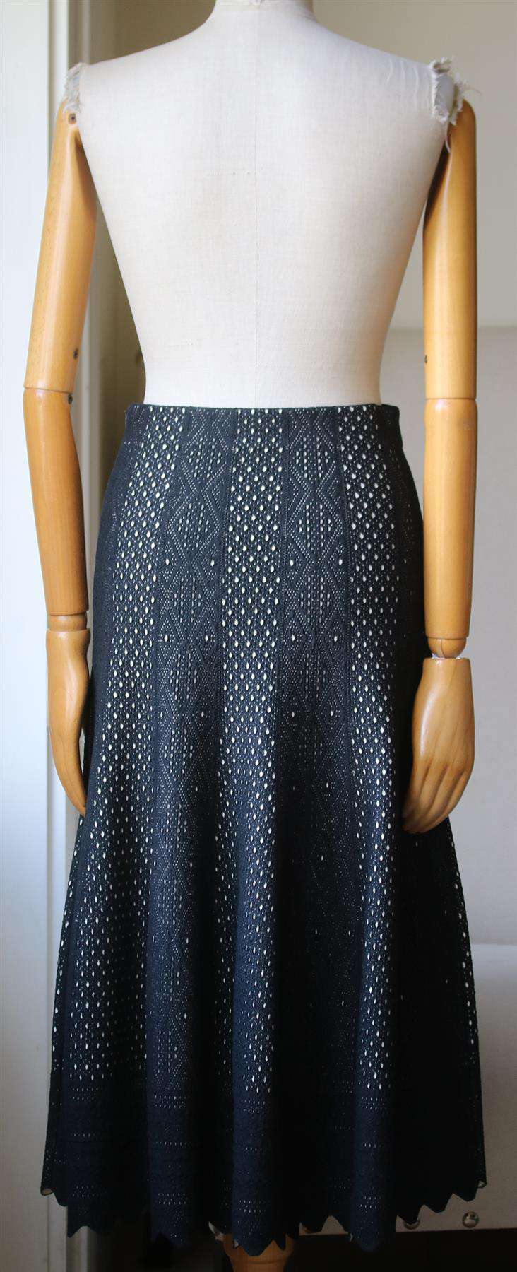 ALEXANDER MCQUEEN LASER CUT KNITTED MIDI SKIRT MEDIUM - Image 4