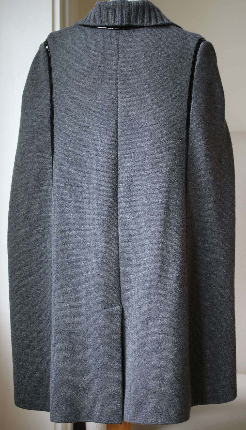 ALEXANDER MCQUEEN PATENT TRIM KNIT CAPE MEDIUM - Image 4