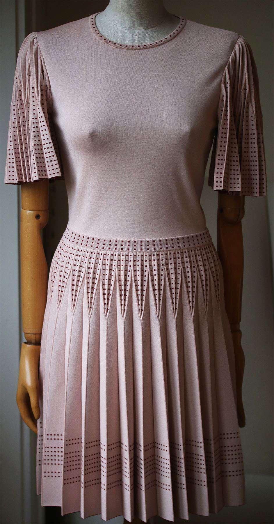 ALEXANDER MCQUEEN PLEATED A-LINE INTARSIA-KNIT MINI DRESS MEDIUM - Image 3