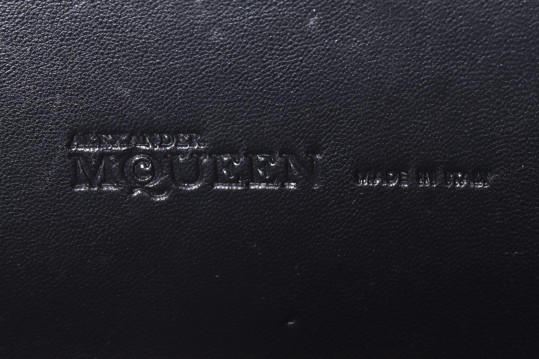 ALEXANDER MCQUEEN RED SATIN CLUTCH - Image 11