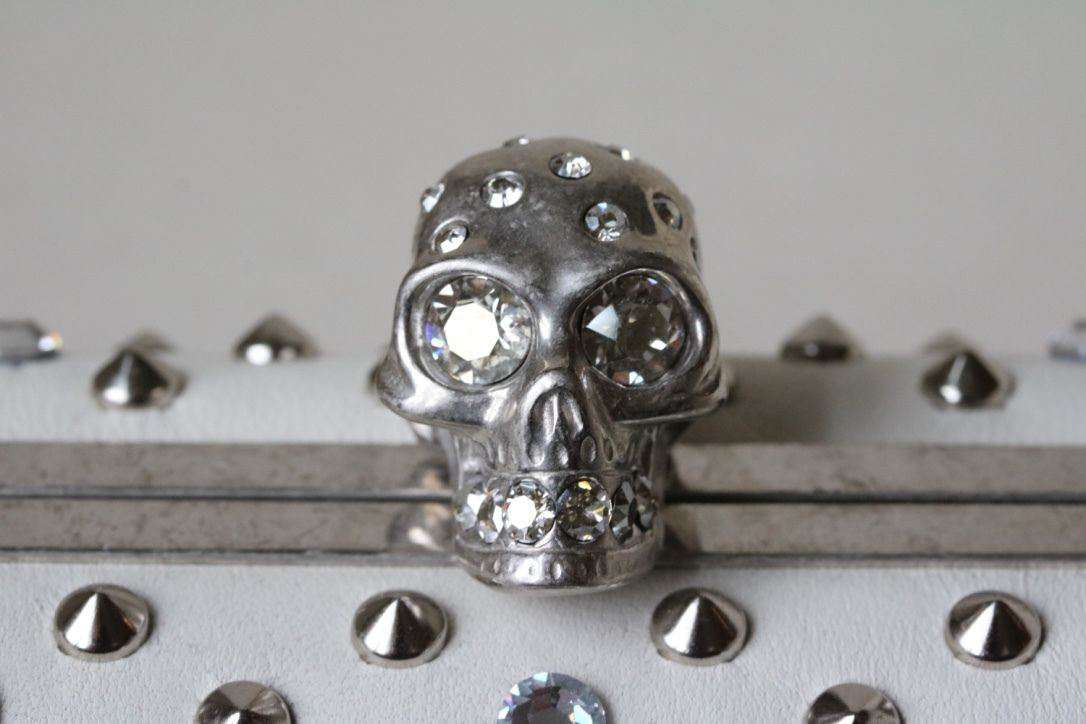 ALEXANDER MCQUEEN STUDDED CRYSTAL SKULL BOX CLUTCH - Image 5