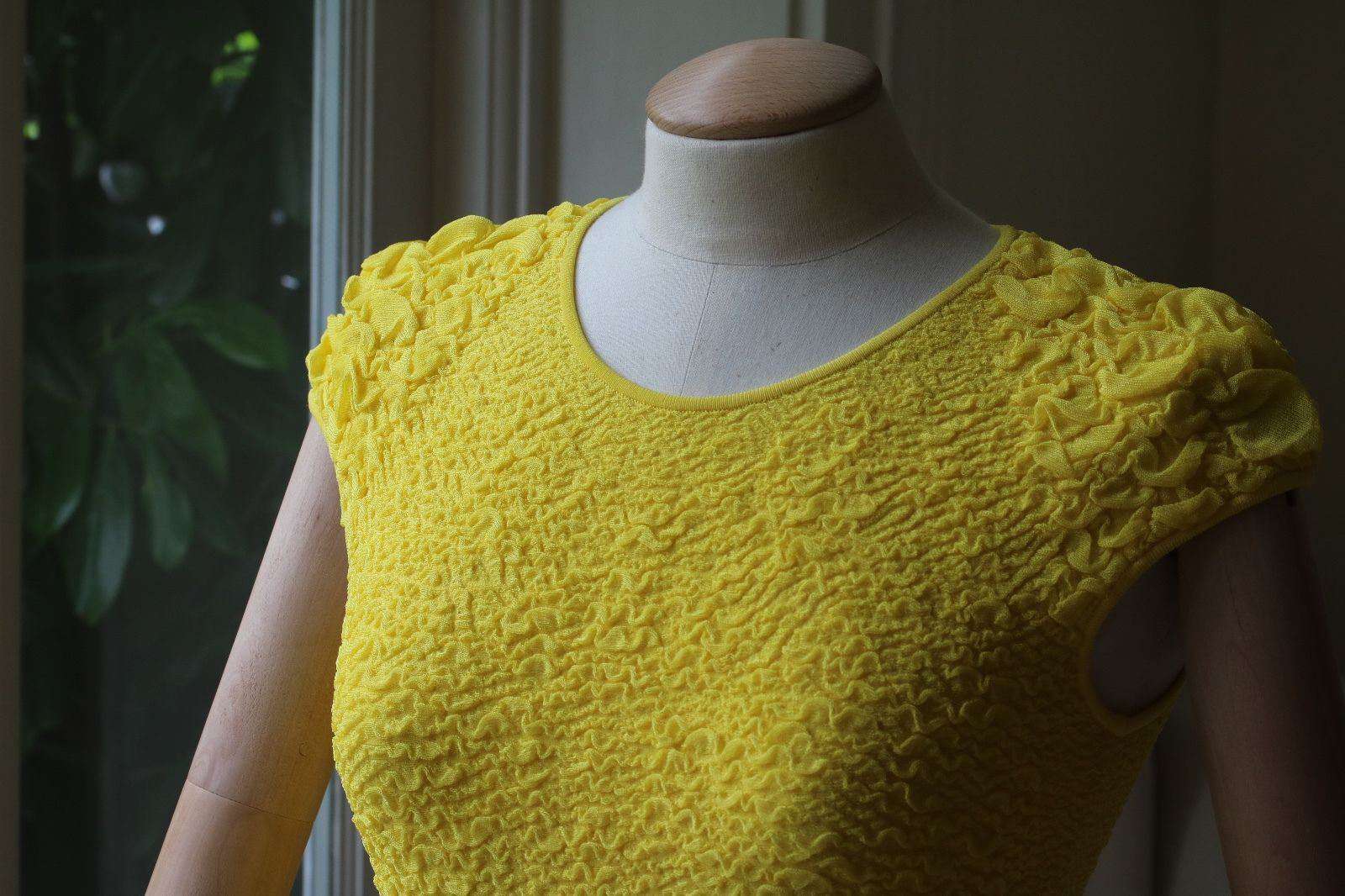 ALEXANDER MCQUEEN YELLOW KNITTED DRESS SMALL - Image 2