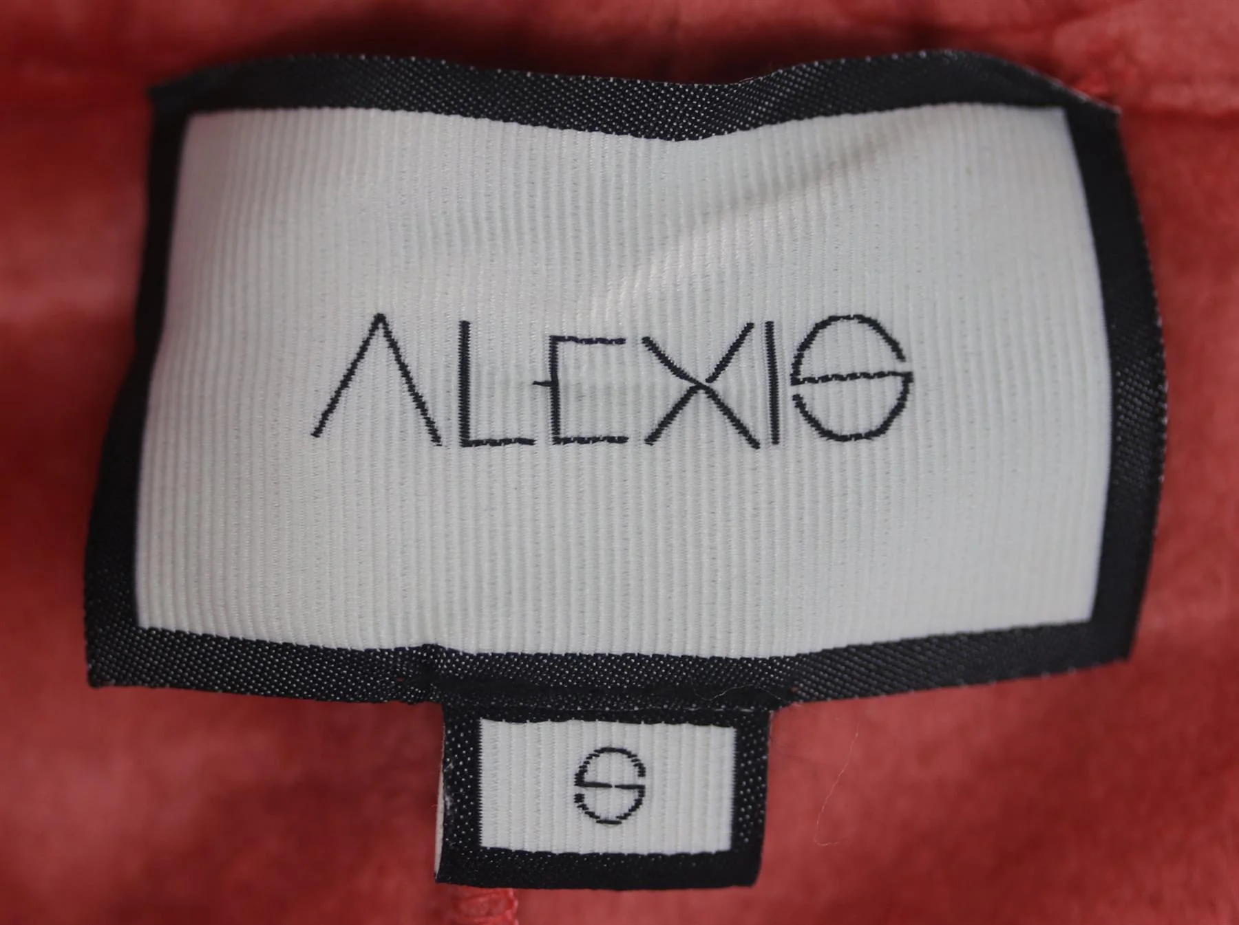 ALEXIS MATIN EMBOSSED VELOUR SHORTS SMALL - Image 5
