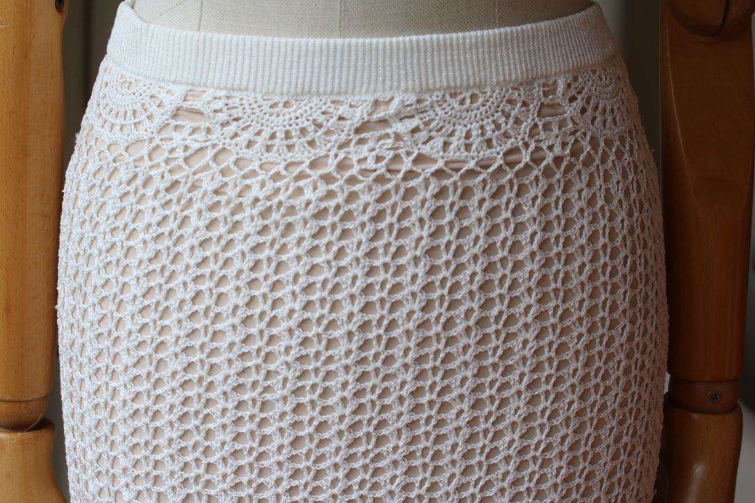 ALICE AND OLIVIA GRISELDA CROCHET MAXI SKIRT SMALL - Image 6