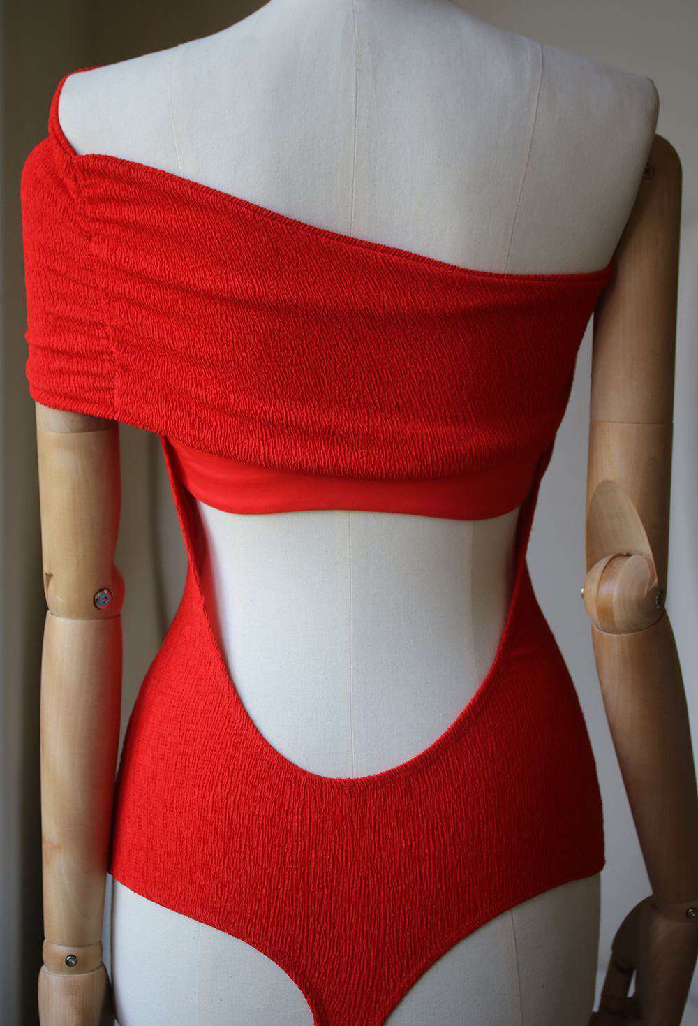 ALIX HEWES CUTOUT OFF-THE-SHOULDER BODYSUIT SMALL - Image 4