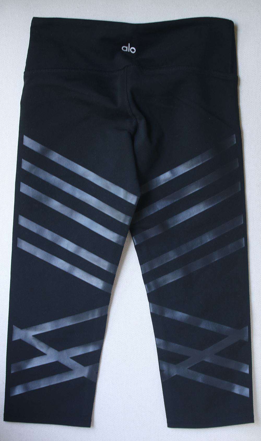 ALO YOGA AIRBRUSH PRINTED CAPRI PRINTED LEGGINGS XSMALL - Image 4