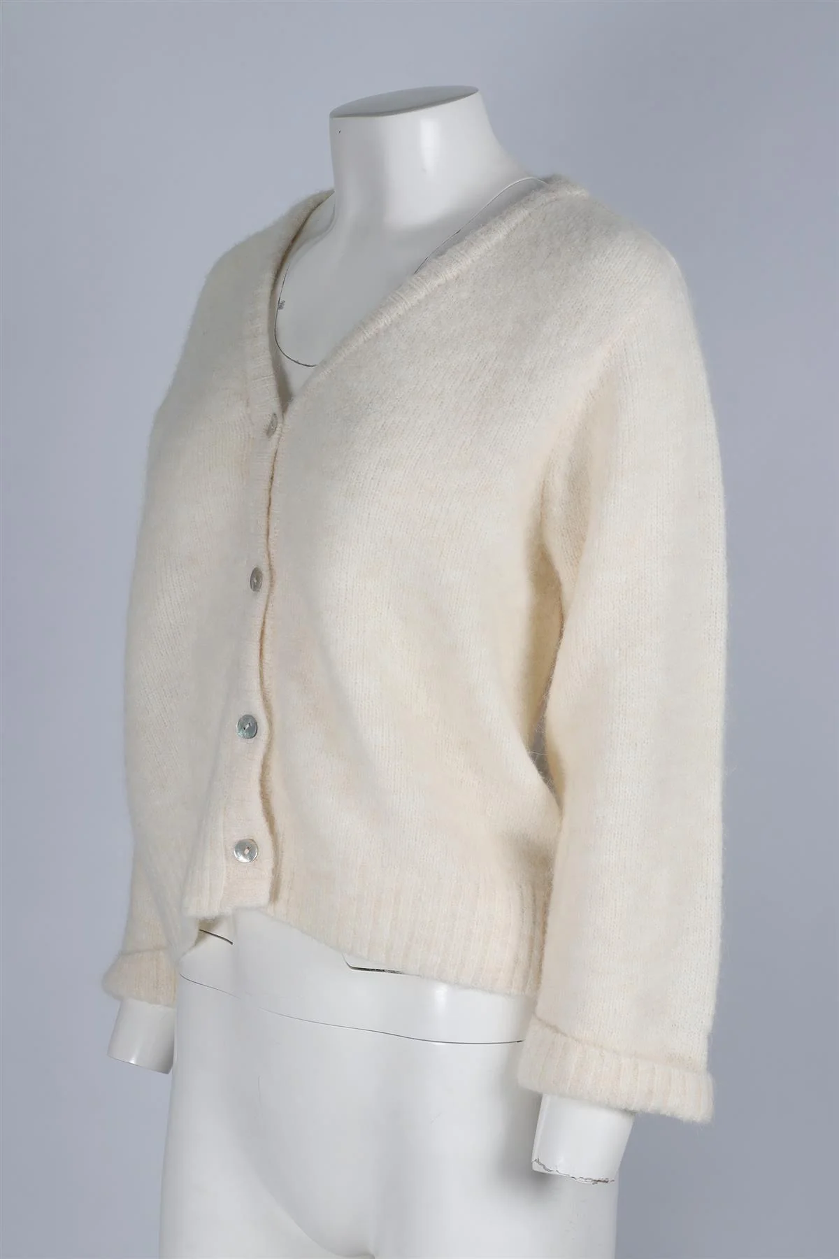 AMERICAN VINTAGE WHITE WOOL CARDIGAN SMALL - Image 3