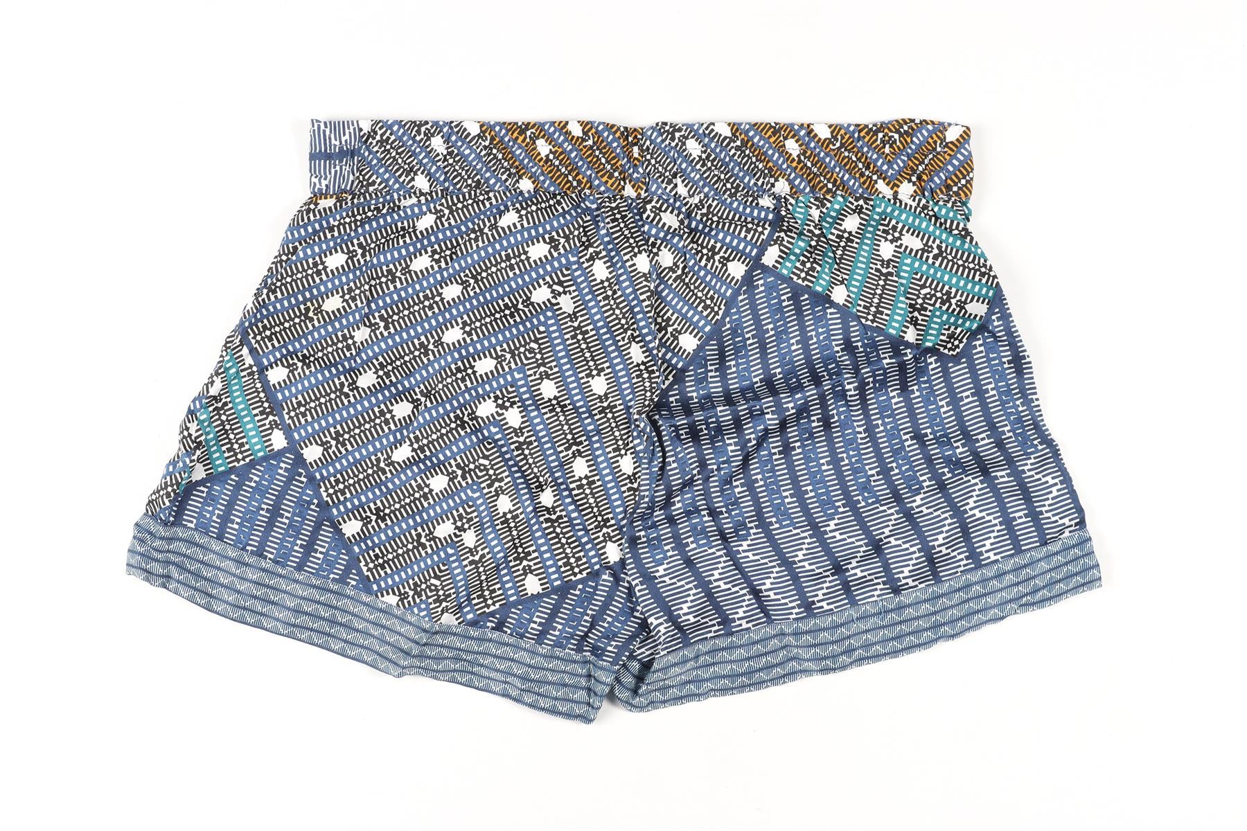 ASCENO BLUE SILK SHIRT & SHORTS SET SMALL - Image 7