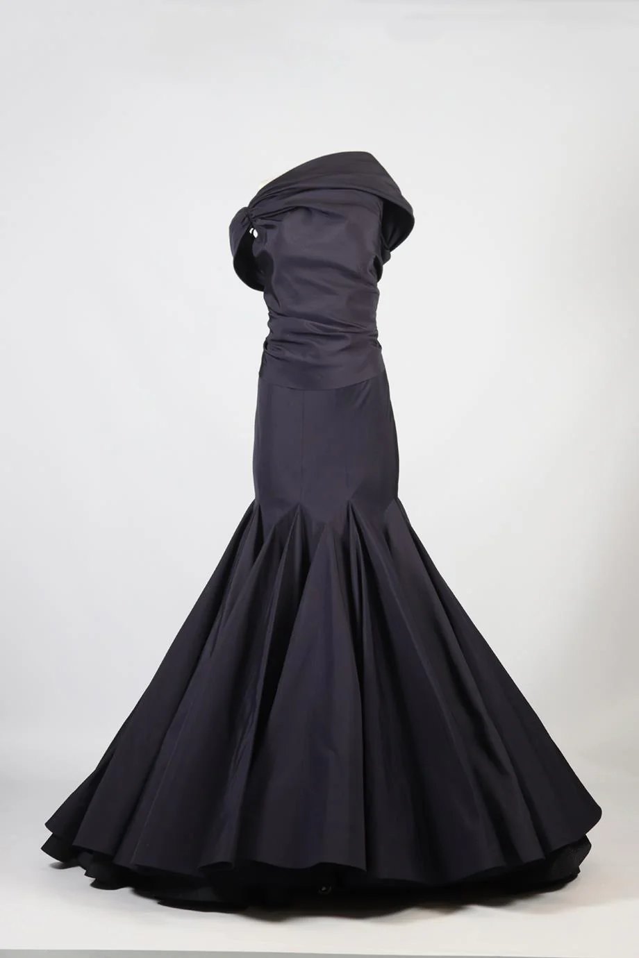 AZZEDINE ALAÏA HAUTE COUTURE TAFFETA TOP AND SKIRT SET SMALL - Image 2