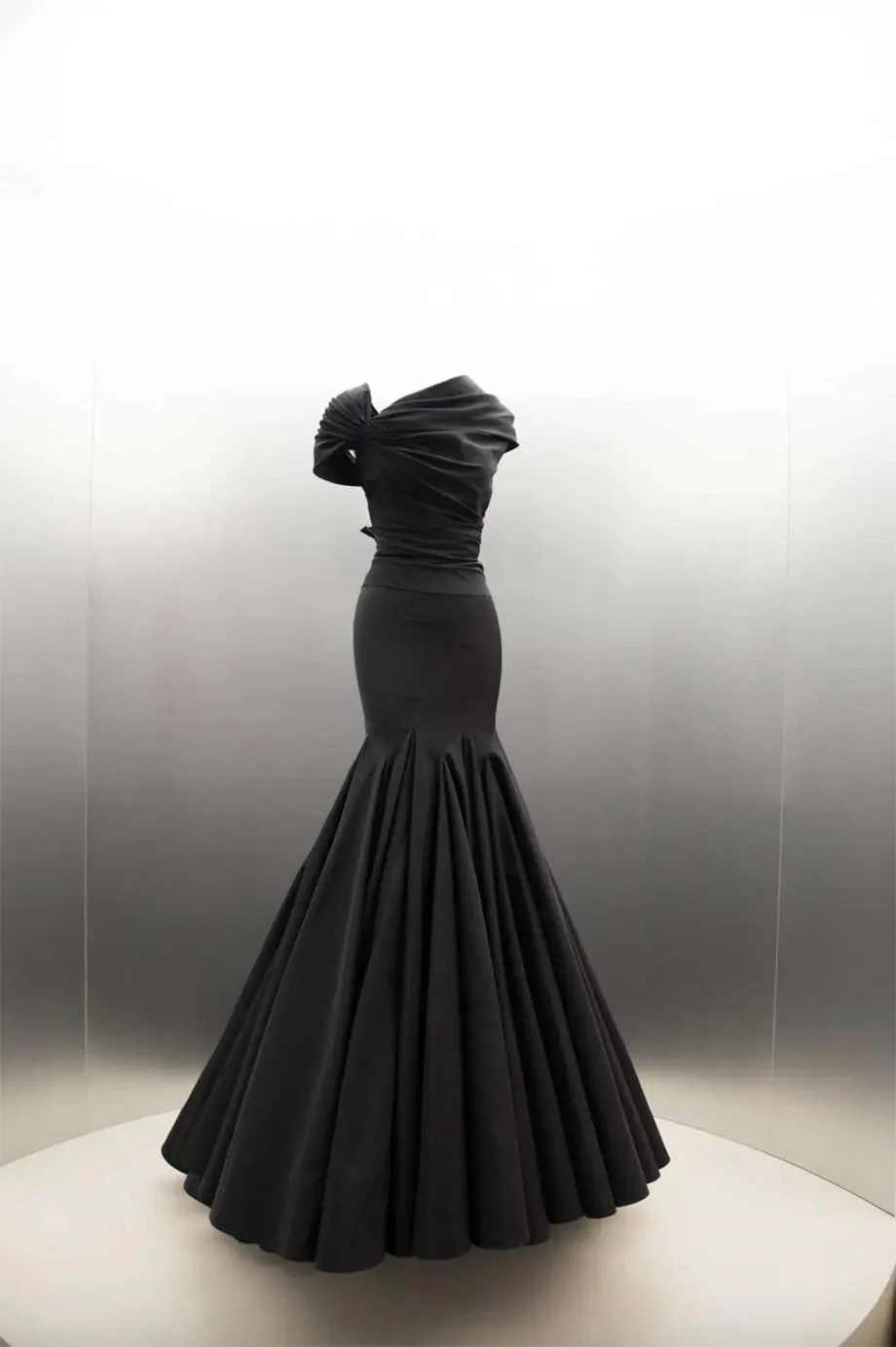 AZZEDINE ALAÏA HAUTE COUTURE TAFFETA TOP AND SKIRT SET SMALL - Image 3