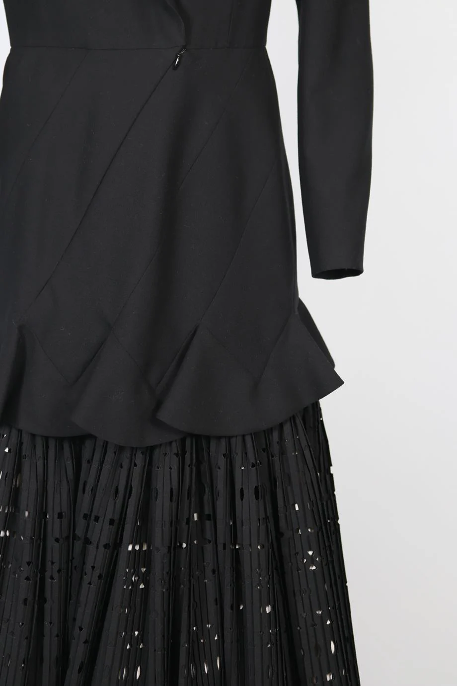 AZZEDINE ALAÏA HAUTE COUTURE WOOL BLEND GOWN LARGE - Image 5