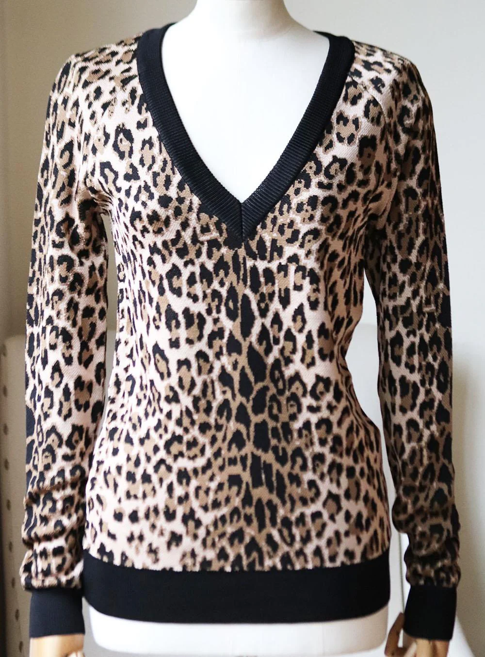 BALMAIN LEOPARD PRINT JACQUARD KNIT SWEATER FR 38 UK 10 - Image 2