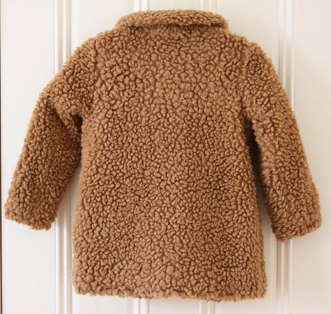 BONPOINT KIDS GIRLS FAUX FUR COAT 6 YEARS - Image 3