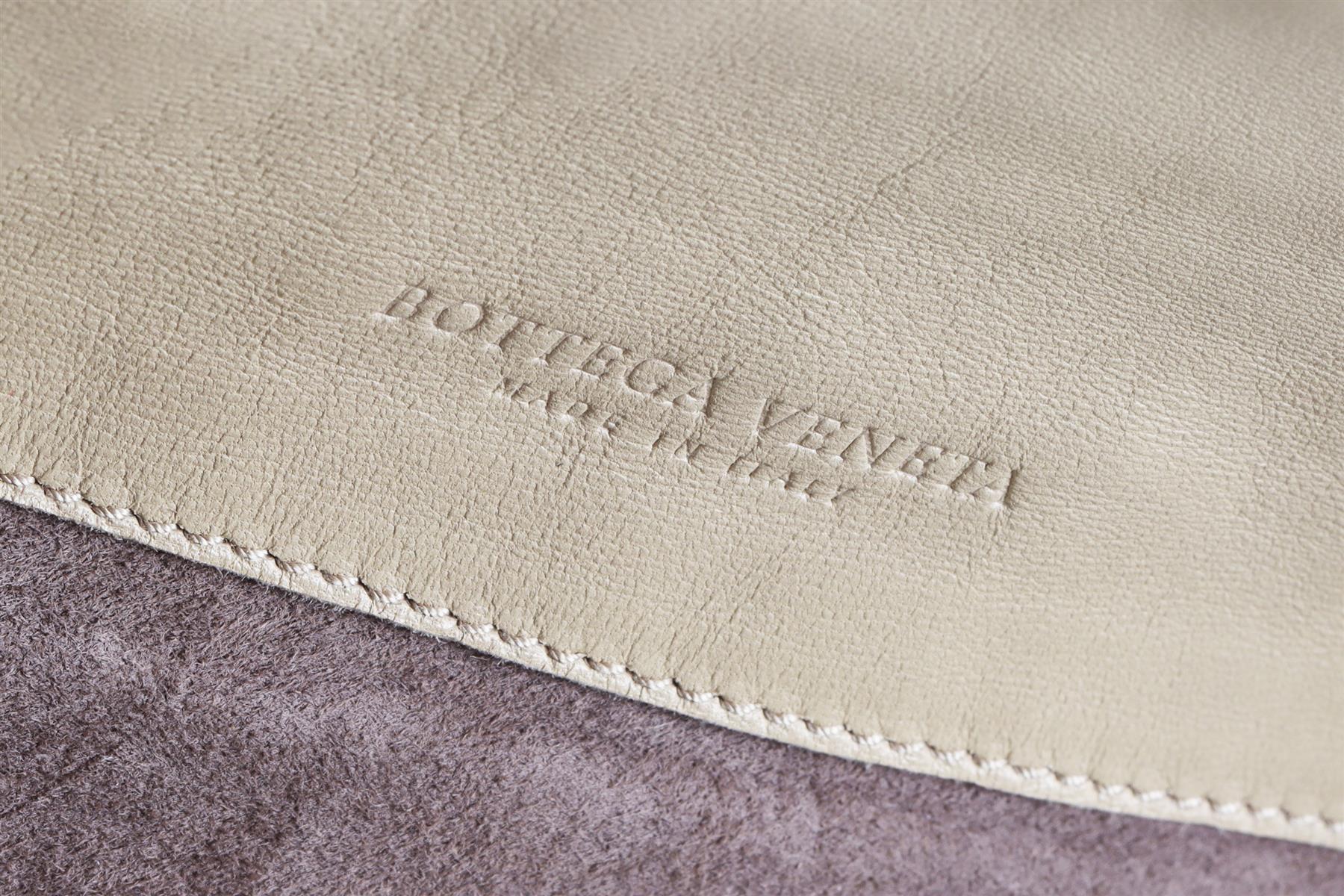 BOTTEGA VENETA BEIGE INTRECCIATO LEATHER CLUTCH - Image 9