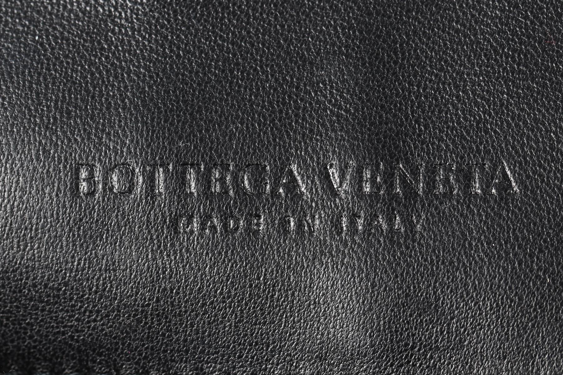 BOTTEGA VENETA BLACK AYER SNAKESKIN CLUTCH - Image 9