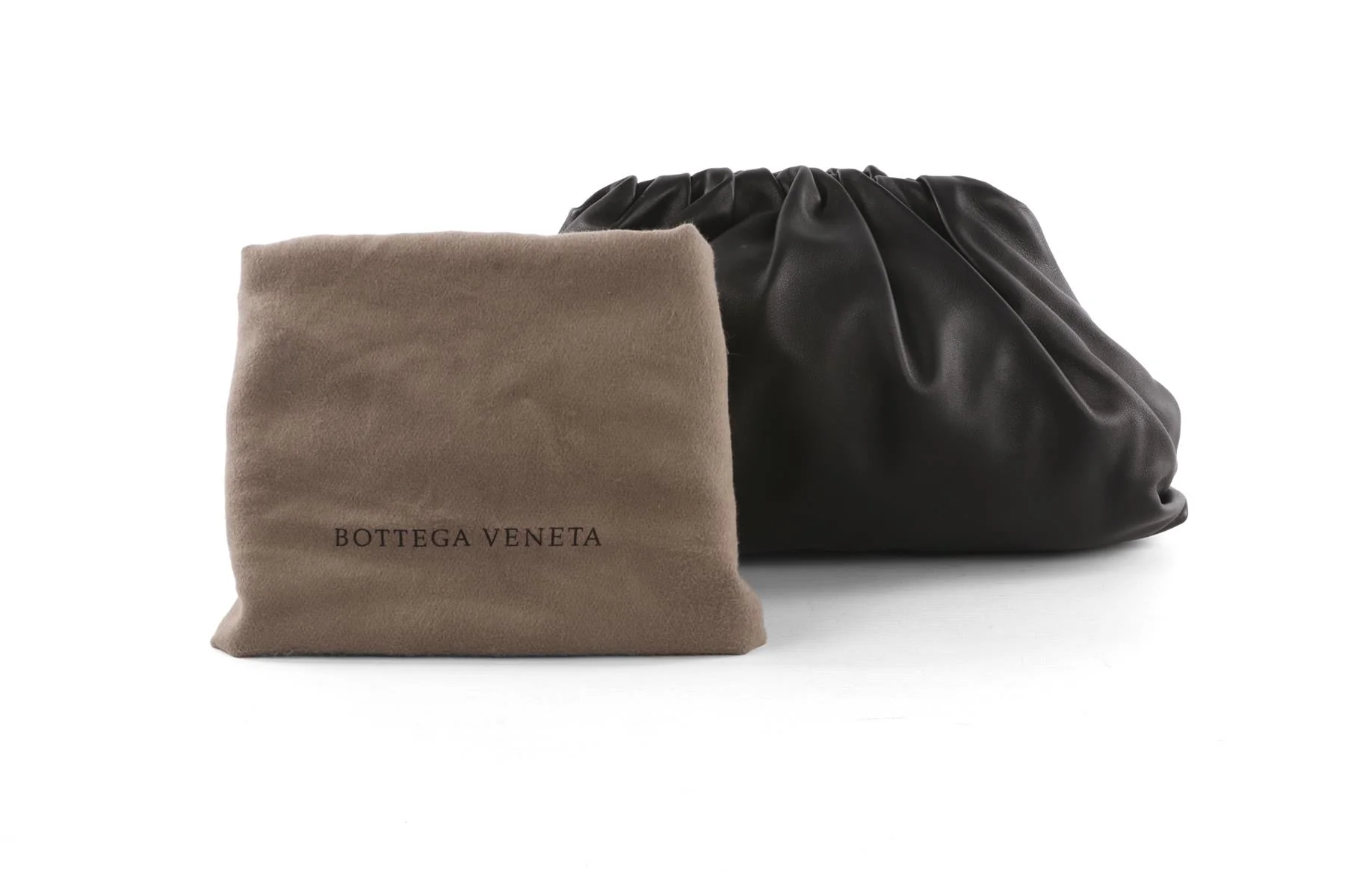 BOTTEGA VENETA BLACK POUCH LEATHER CLUTCH - Image 10