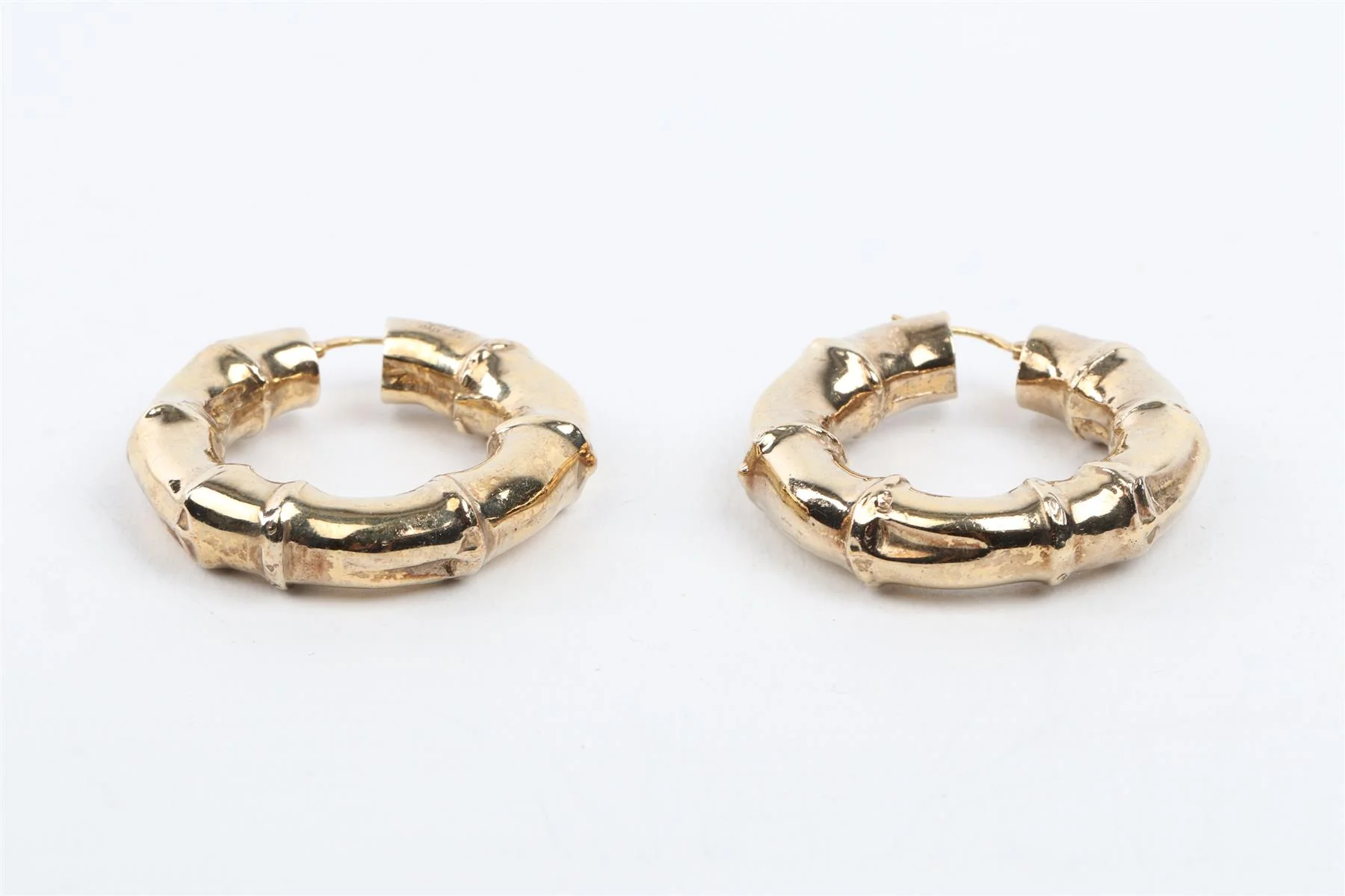 BOTTEGA VENETA GOLD BAMBOO HOOP EARRINGS - Image 6