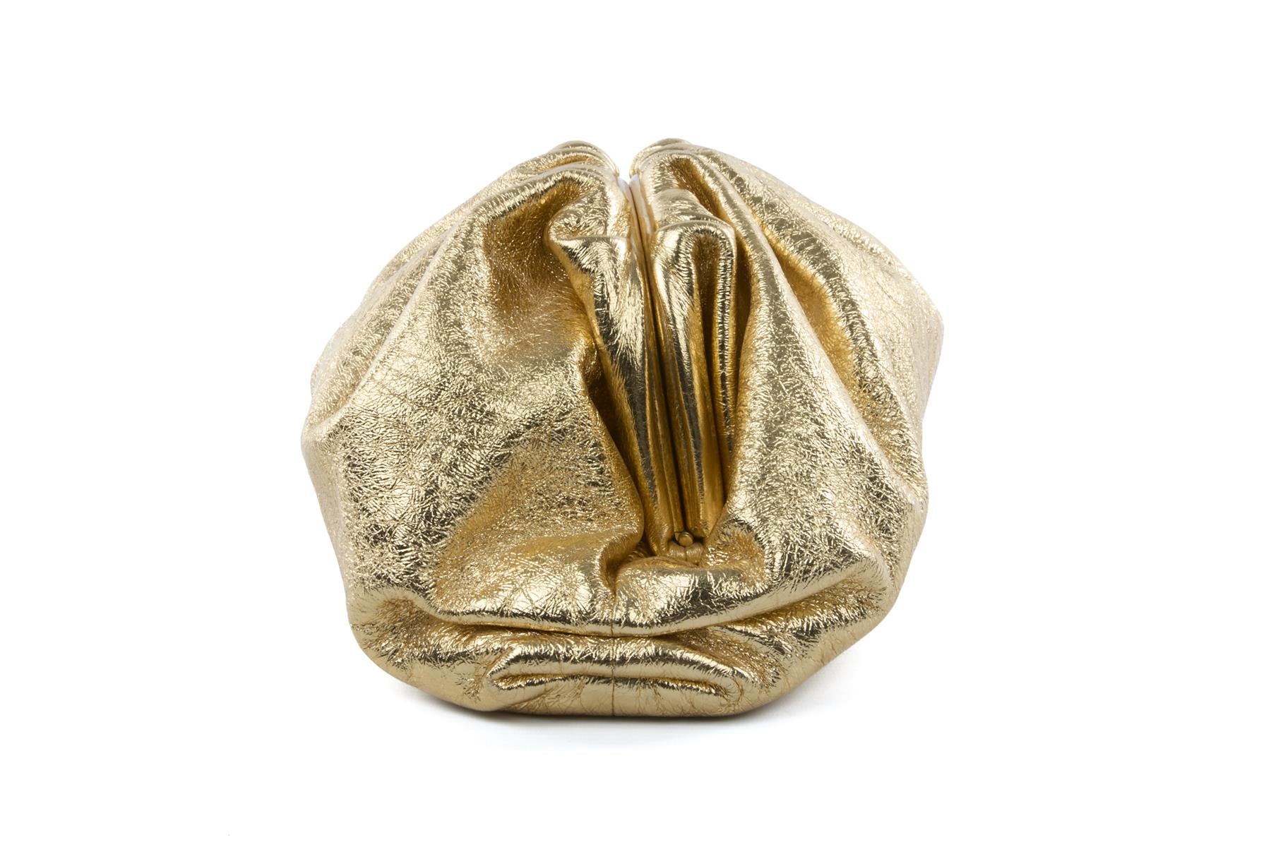 BOTTEGA VENETA GOLD POUCH LARGE LEATHER CLUTCH - Image 3