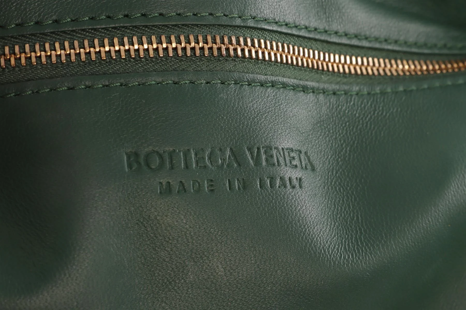 BOTTEGA VENETA GREEN THE CHAIN CASSETTE INTRECCIATO LEATHER SHOULDER BAG - Image 9