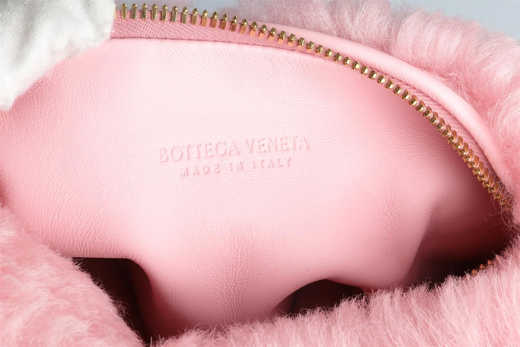 BOTTEGA VENETA PINK JODIE MINI SHEARLING CLUTCH - Image 10