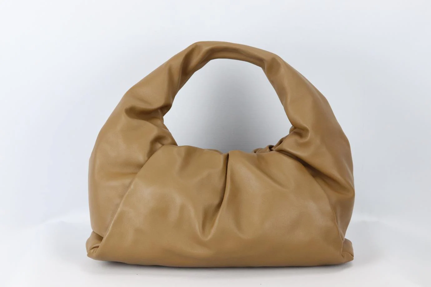 BOTTEGA VENETA POUCH GATHERED LEATHER SHOULDER BAG - Image 3