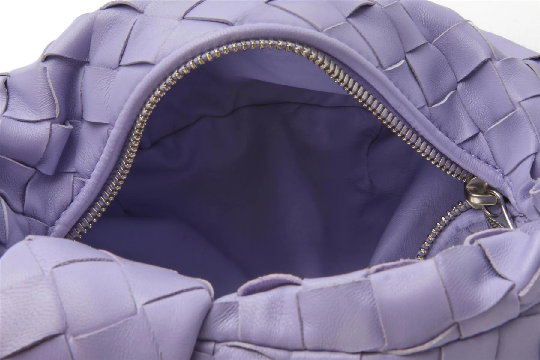 BOTTEGA VENETA PURPLE JODIE MINI INTRECCIATO LEATHER TOTE BAG - Image 9