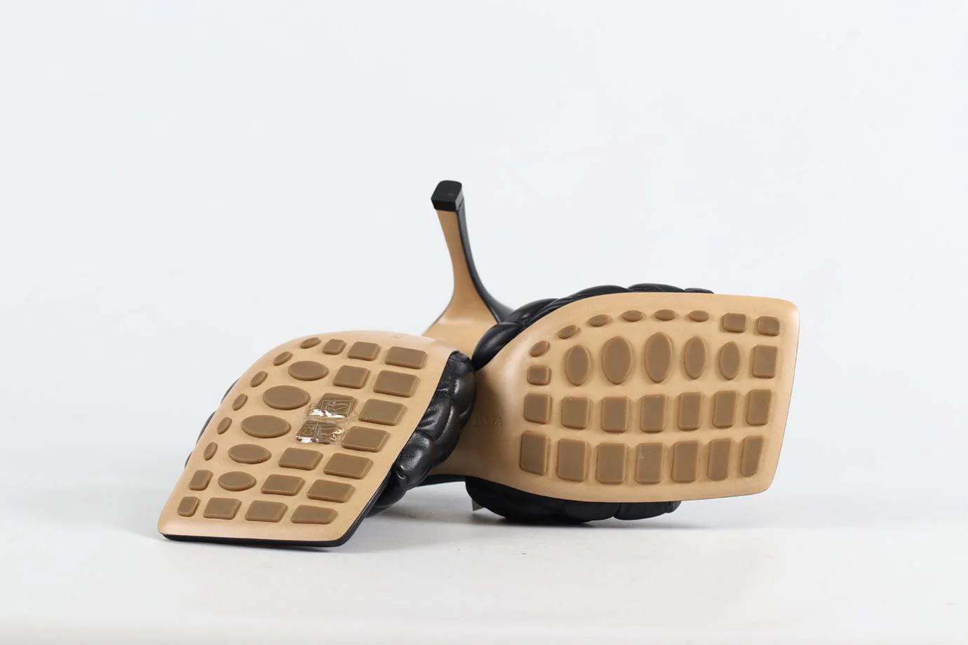 BOTTEGA VENETA QUILTED LEATHER MULES EU 39.5 UK 6.5 US 9.5 - Image 5