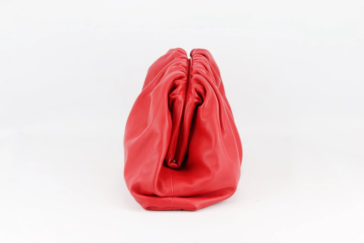 BOTTEGA VENETA THE POUCH LARGE LEATHER CLUTCH - Image 3