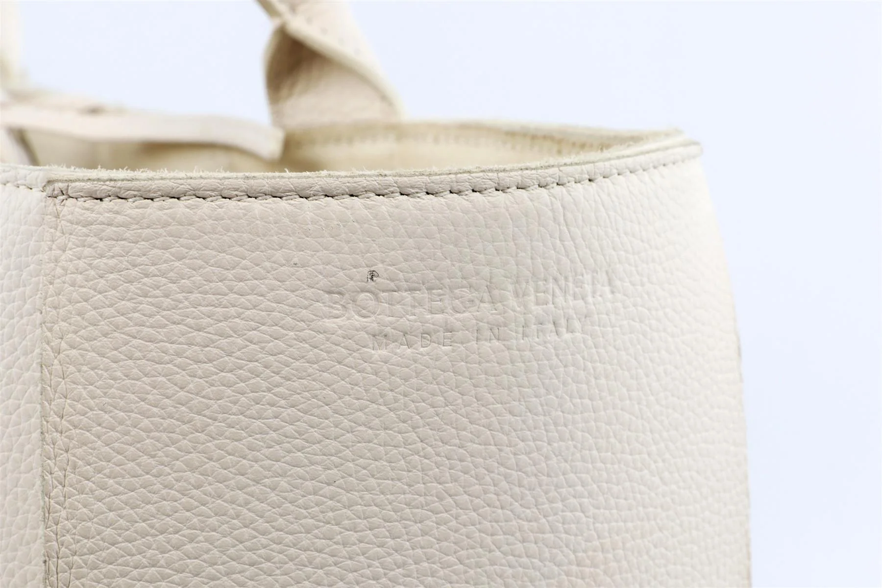 BOTTEGA VENETA WHITE ARCO INTRECCIATO LEATHER TOTE BAG - Image 9