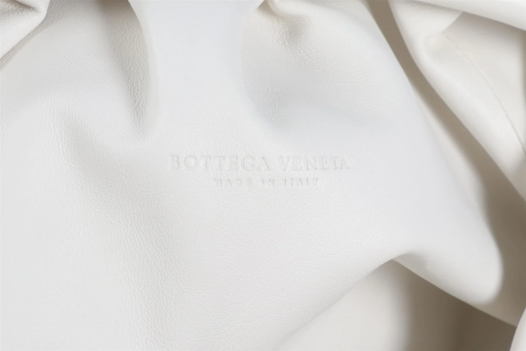 BOTTEGA VENETA WHITE POUCH LARGE LEATHER CLUTCH - Image 9