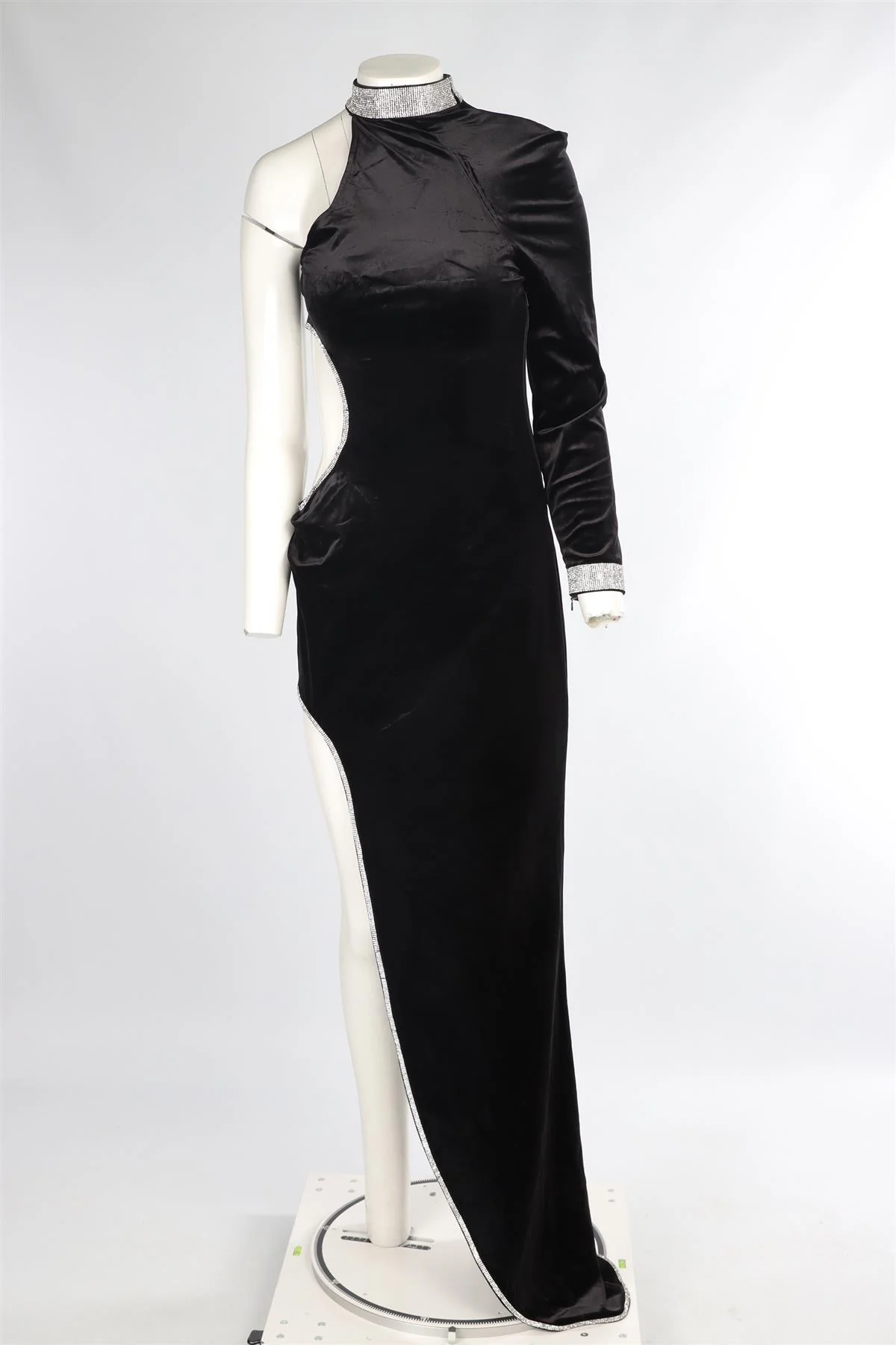 BRONX AND BANCO BLACK VELVET MAXI DRESS MEDIUM - Image 2