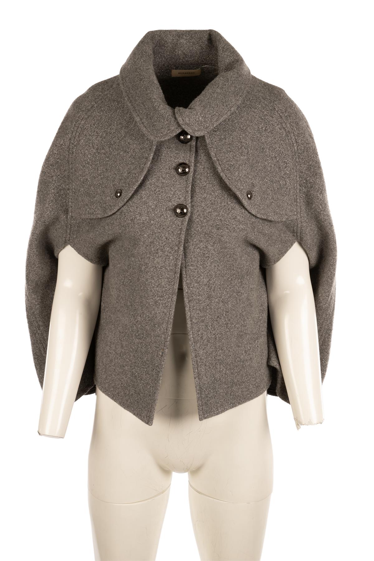 BURBERRY GREY WOOL CAPE MEDIUM - Image 2